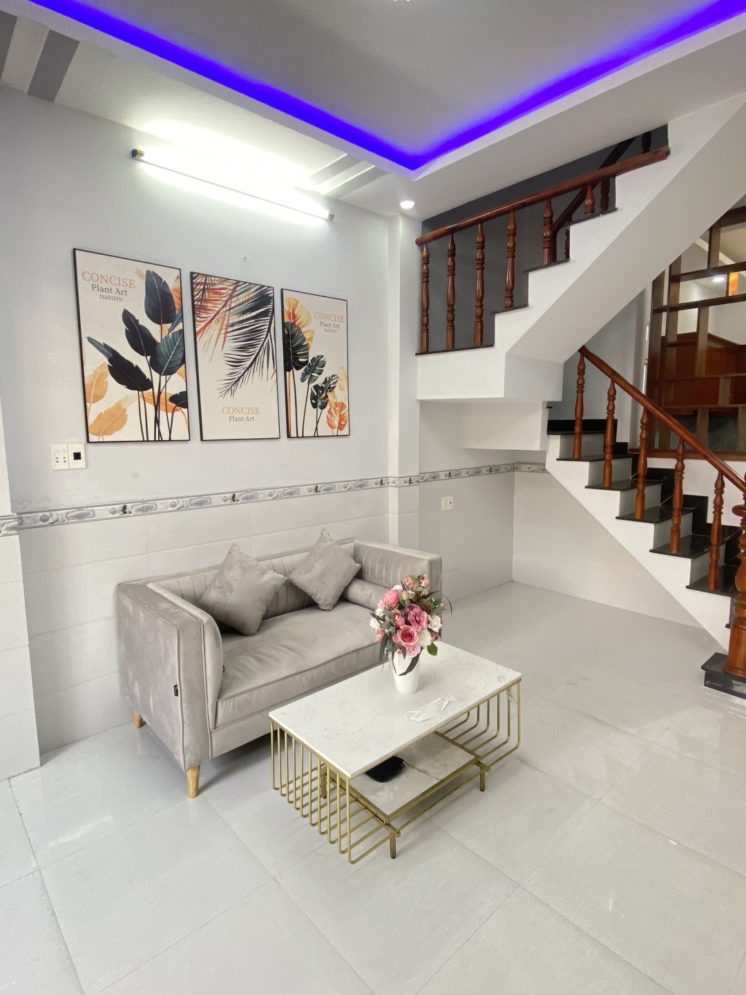 Bán GẤP nhà ngay Bệnh viện Q12 4x8m, 2 Lầu sân phơi, 3PN- Giá 2 tỷ 550