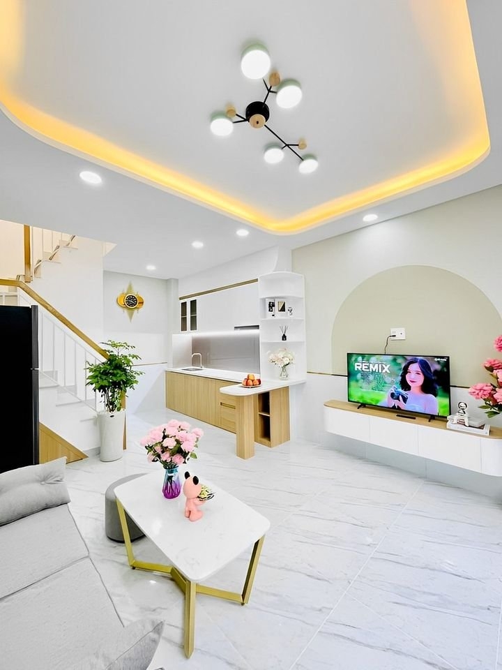 Bán gấp nhà Tân Phú ( Tân Kỳ Tân Qúy), nhà SHR mới xây, 4PN + 3WC (DT 4x10m2), KDC hiện hữu, nhà full nội thất