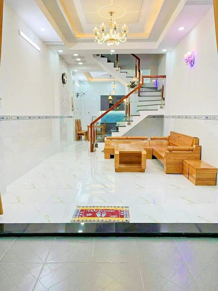 BÁN GẤP NHÀ TRƯỚC TẾT, MỚI XÂY, ĐÃ HOÀN CÔNG, DT 98M2, GIÁ 2 TỶ 690