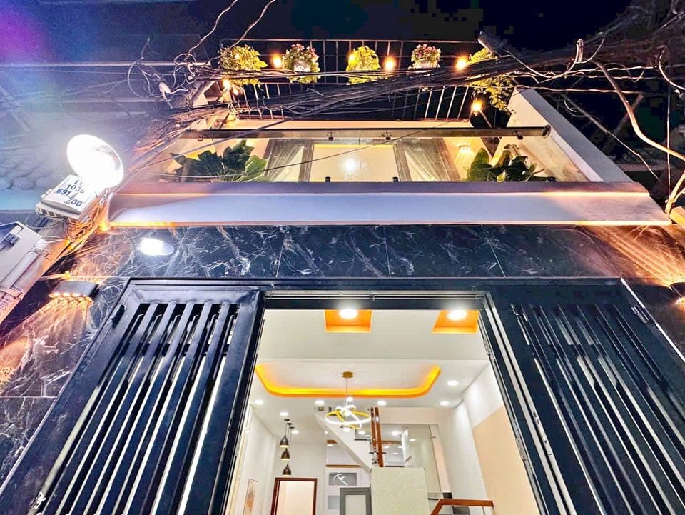 Bán nhà 3 tấm 3PN, nội thất đầy đủ, hẻm xe tải ngay ĐS2 - QL1A, Bình Tân. Giá 1,93 Tỷ/TL.