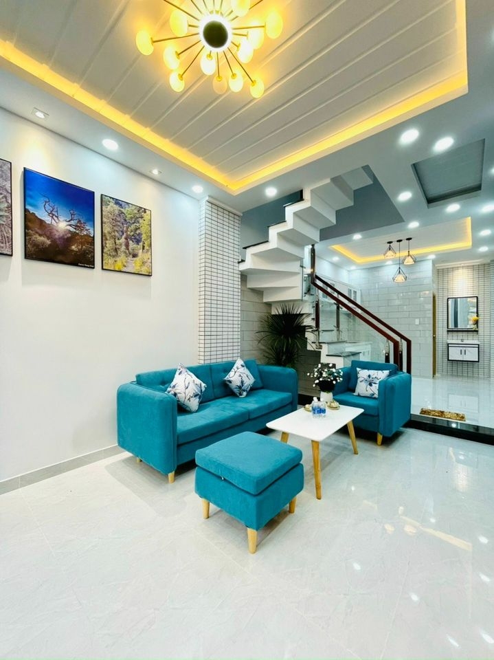 Bán nhà BÌNH CHÁNH (ngay Hương Lộ 80), DT 50m2 công nhận đủ, nhà 3PN có ban công rộng, đất ở 100%, có GPXD đã hoàn công