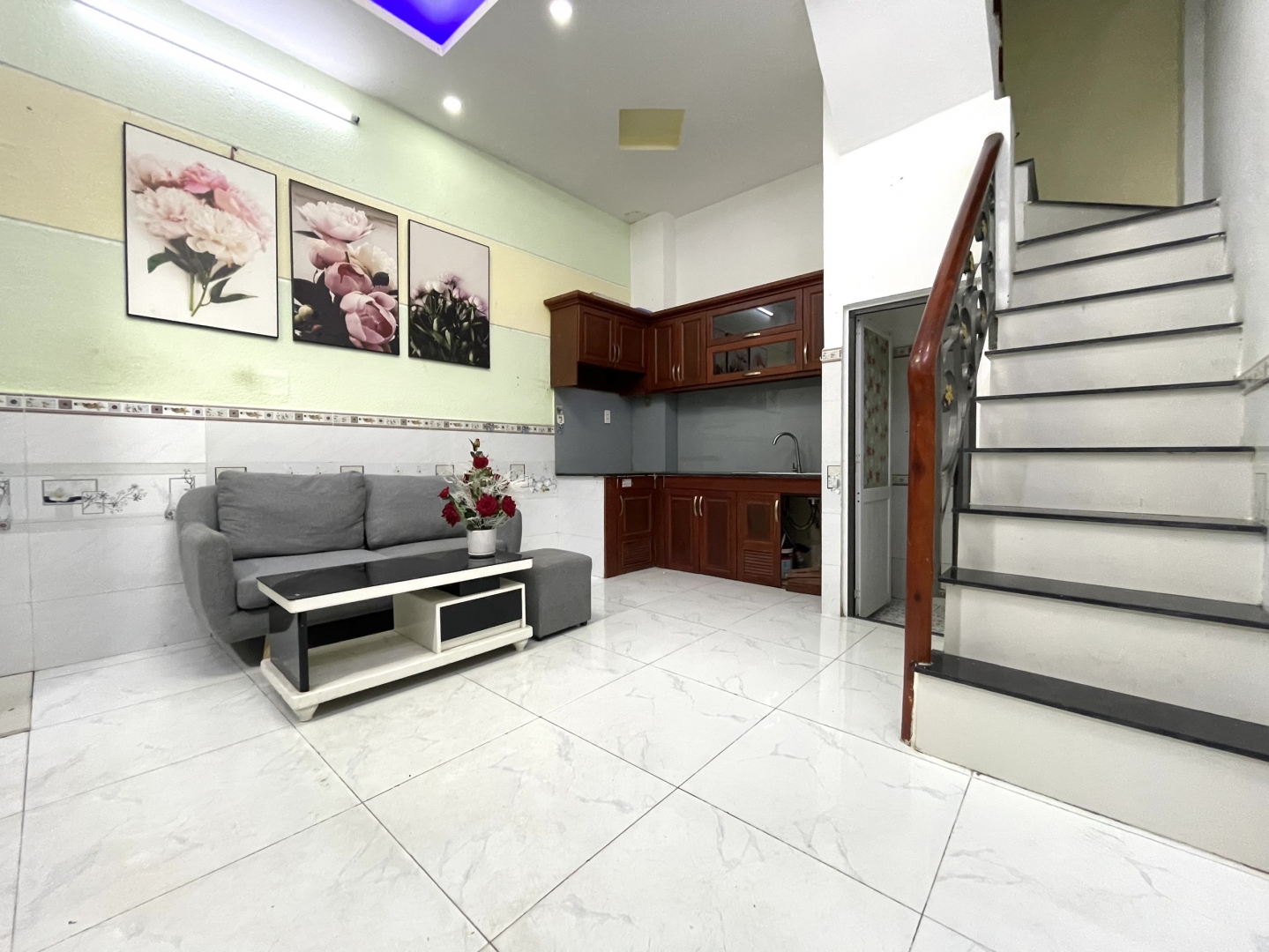 Bán nhà chợ Bình Thành, Bình Hưng Hòa B, Bình Tân, 1 trệt 2 lầu 2PN - Giá bán 1 tỷ 8