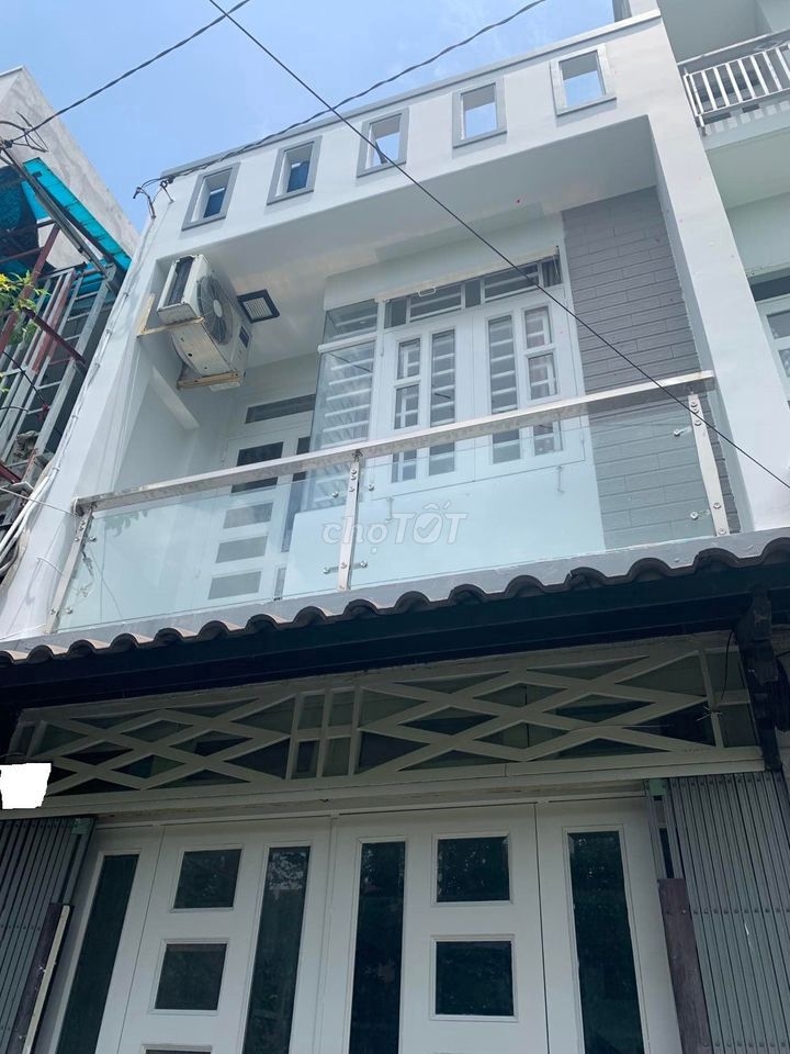 Bán nhà gần trung tâm Quận 12, chi cục thuế Quận 12. LH: Bửu 081 6138686