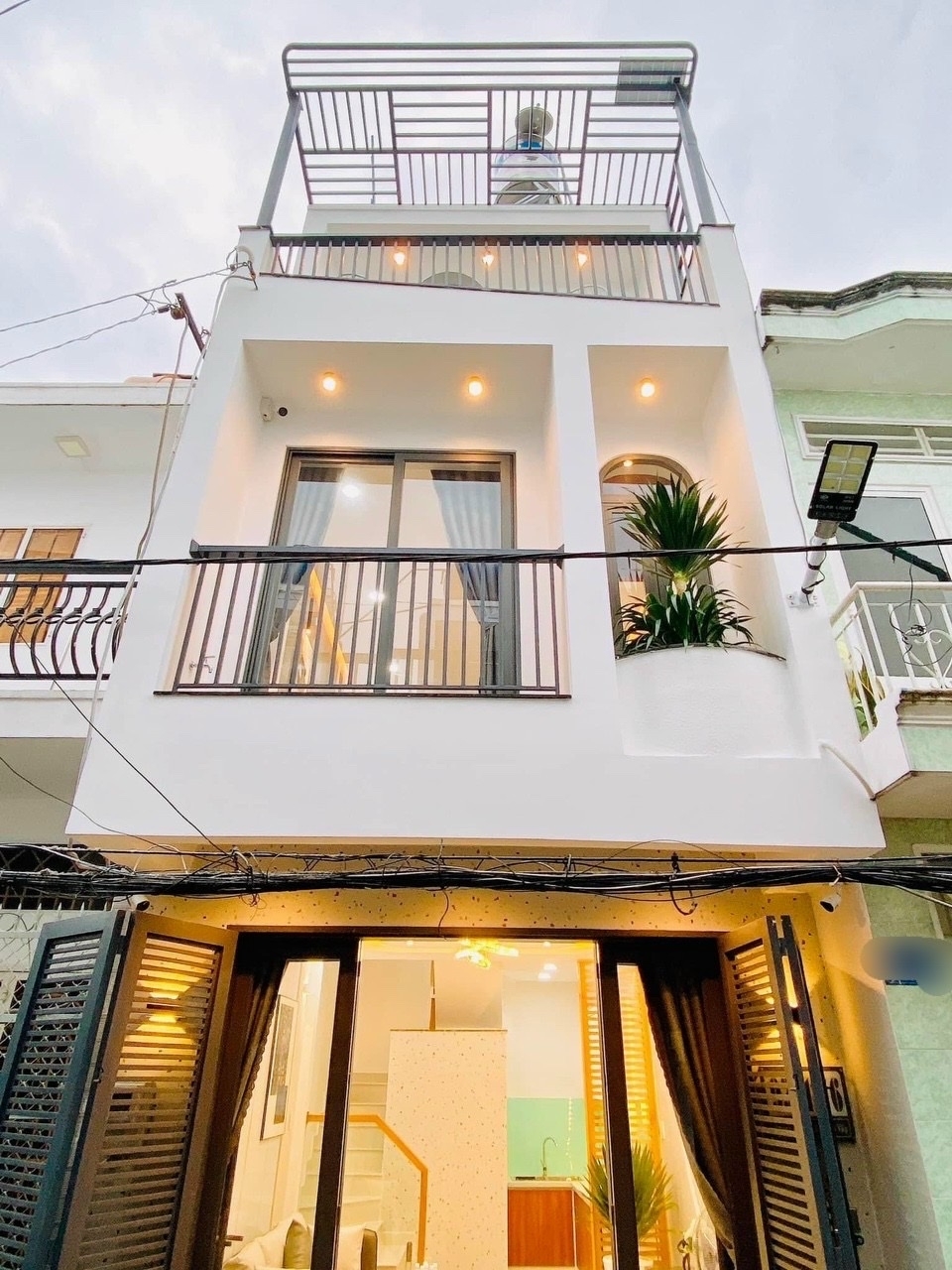 Bán nhà mới đón tết! Chính chủ kí bán 2 Lầu, nằm ngay Hồ Văn Long Giáp Tân Phú. 