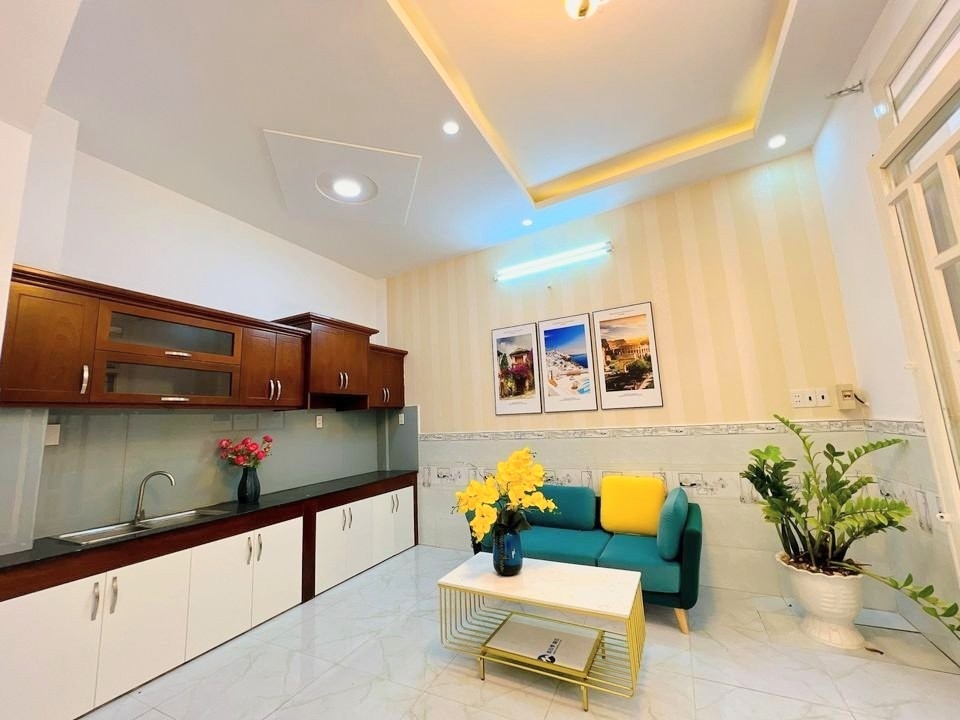 BÁN NHÀ MỚI XÂY KẾT CẤU ĐẸP, GẦN TRƯỜNG TIỂU HỌC KIM ĐỒNG, BHH B, BÌNH TÂN