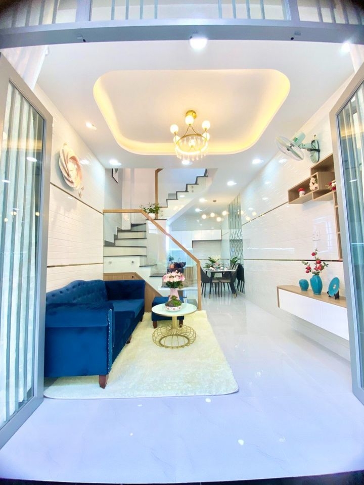 Bán nhà mới xây ngay CO.OP MART p.Hiệp Thành quận 12. Giá chỉ 1.8 tỷ/TL. LH 081 6138686 chủ nhà