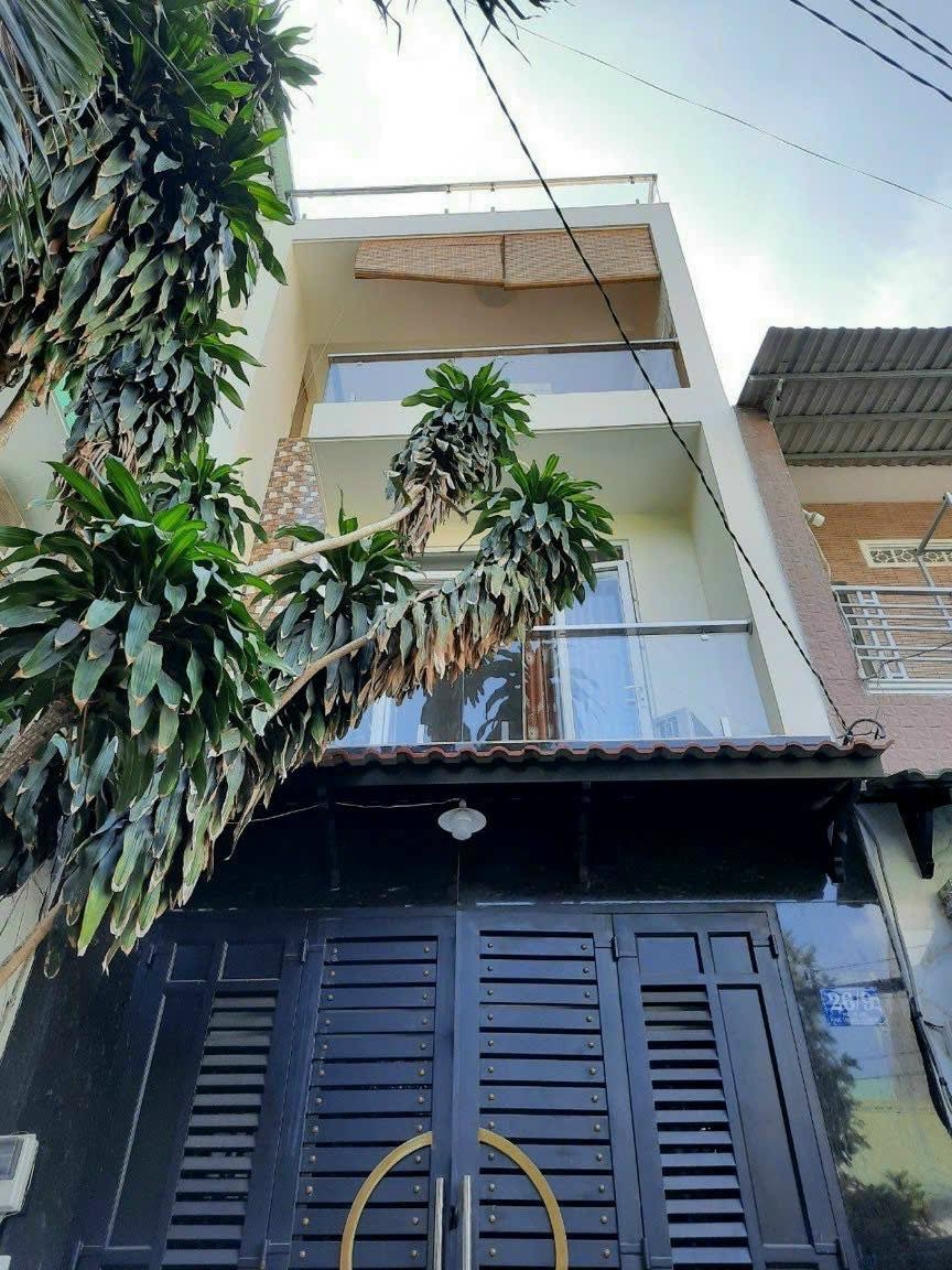 Bán nhà sát chợ Liên Khu 5-6, hẻm 7m, 2 lầu, SHR, Quận Bình Tân