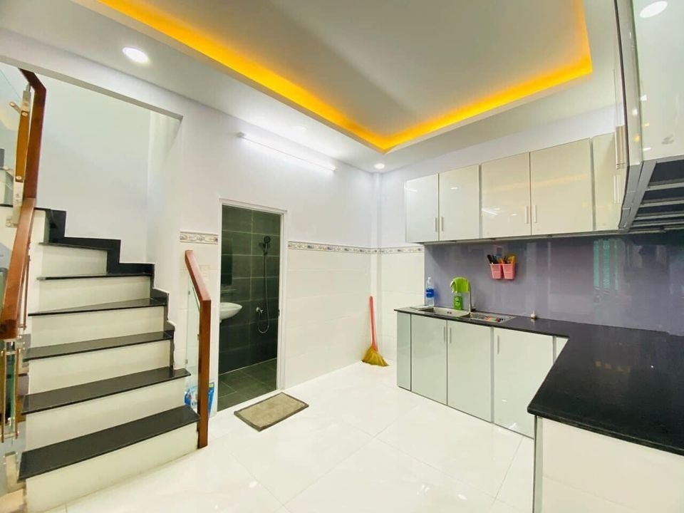 Bán nhà SỔ HỒNG RIÊNG, hoàn công, 100% thổ cư, 100m2 giá chỉ nhỉnh 2 tỷ