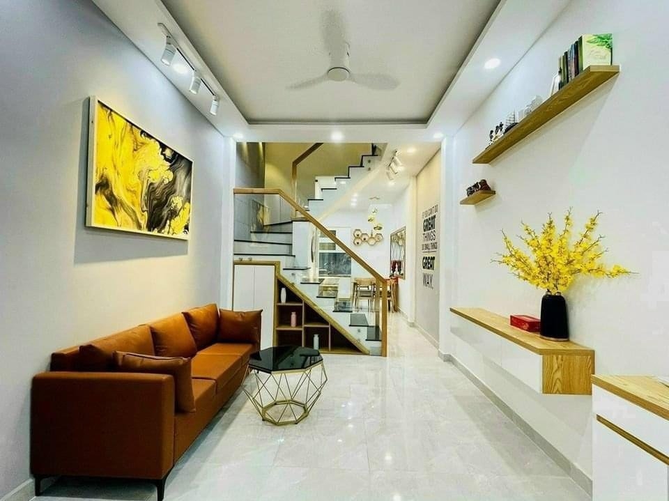 Bán nhanh nhà, 3 lầu, Sổ riêng chính chủ, Hồ Văn Long, Bình Tân