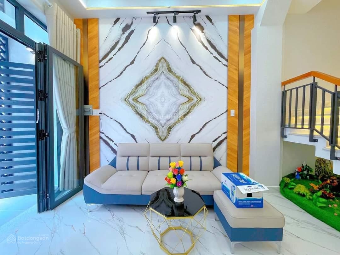 Bánh nhà 3 lầu, 2 tỷ 5 thương lượng, bán nhanh trước Tết !!!