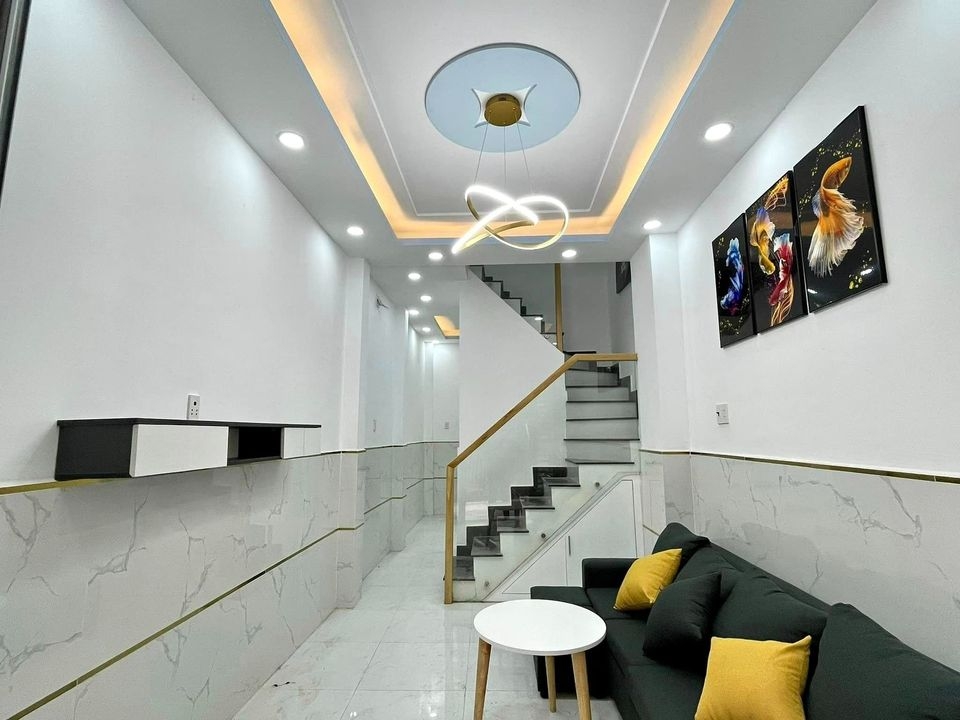 Cần bán gấp, nhà 2 tỷ 6, sổ riêng chính chủ, Quận 12