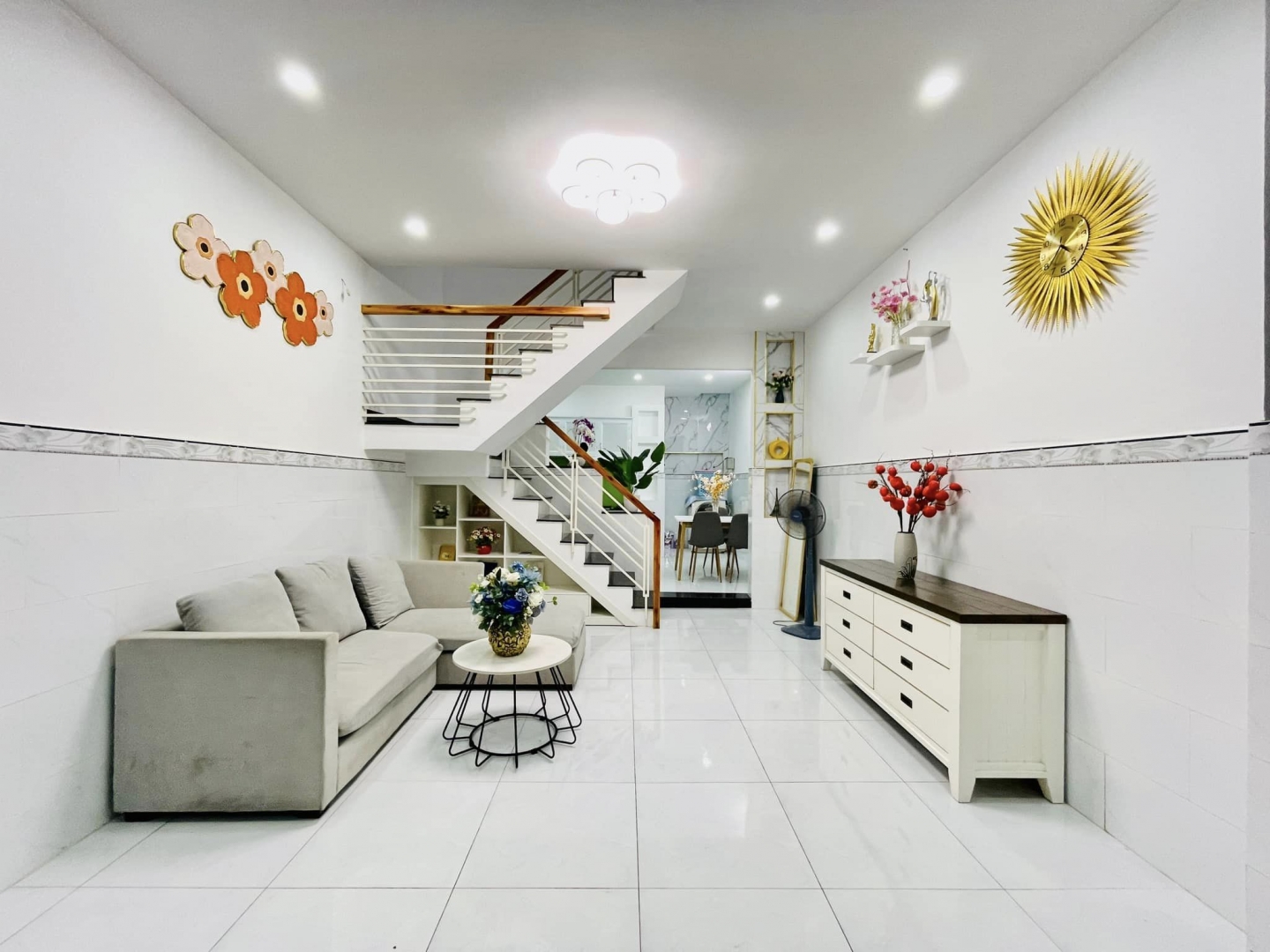 Chính Chủ Cần Bán Gấp Nhà 1 Trệt 2 Lầu 3PN 3WC H8M DT 36m2 Giá 2,23 Tỷ Tại Liên Khu 5-6