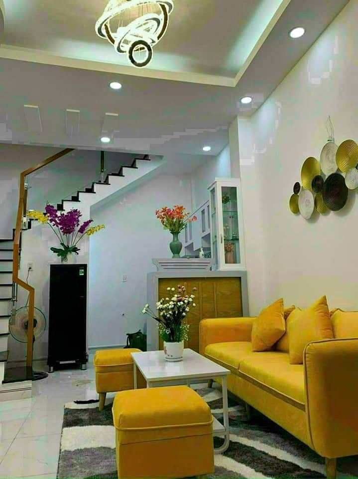 Chính Chủ Cần Bán Gấp Nhà 2 Lầu 3PN 3WC Có Sân Phơi Đồ Riêng, Hẻm Ô Tô - Giá 1.65 tỷ Tại Bình Tân 