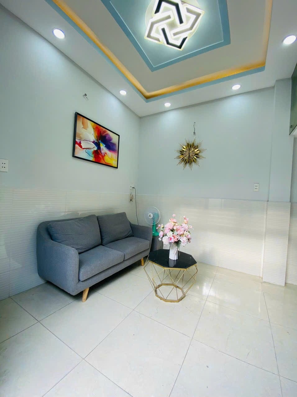 Giảm 100tr bán nhanh nhà đầu Mã Lò 1t2l SHR hẻm xe hơi 1/, full thổ cư, hoàn công. Giá chỉ 2 tỷ 500