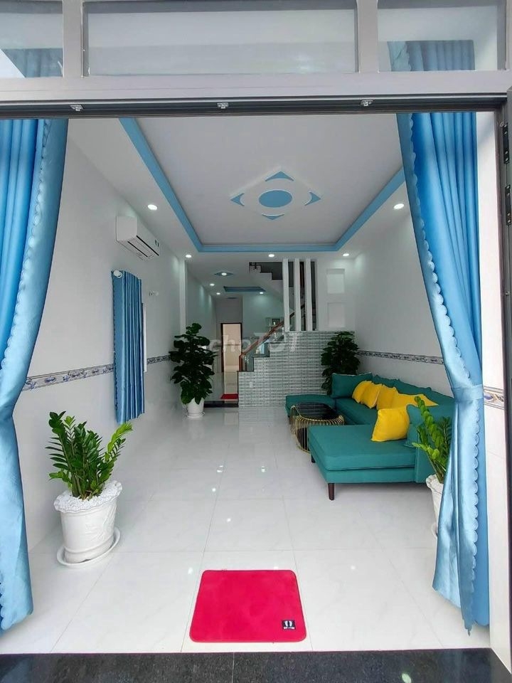 HOT!!! HH giới thiệu 1% - Nhà đẹp thiết kế sang trọng – MỚI HOÀN CÔNG 100% - Giá 2,4 TỶ TL KH THIỆN CHÍ