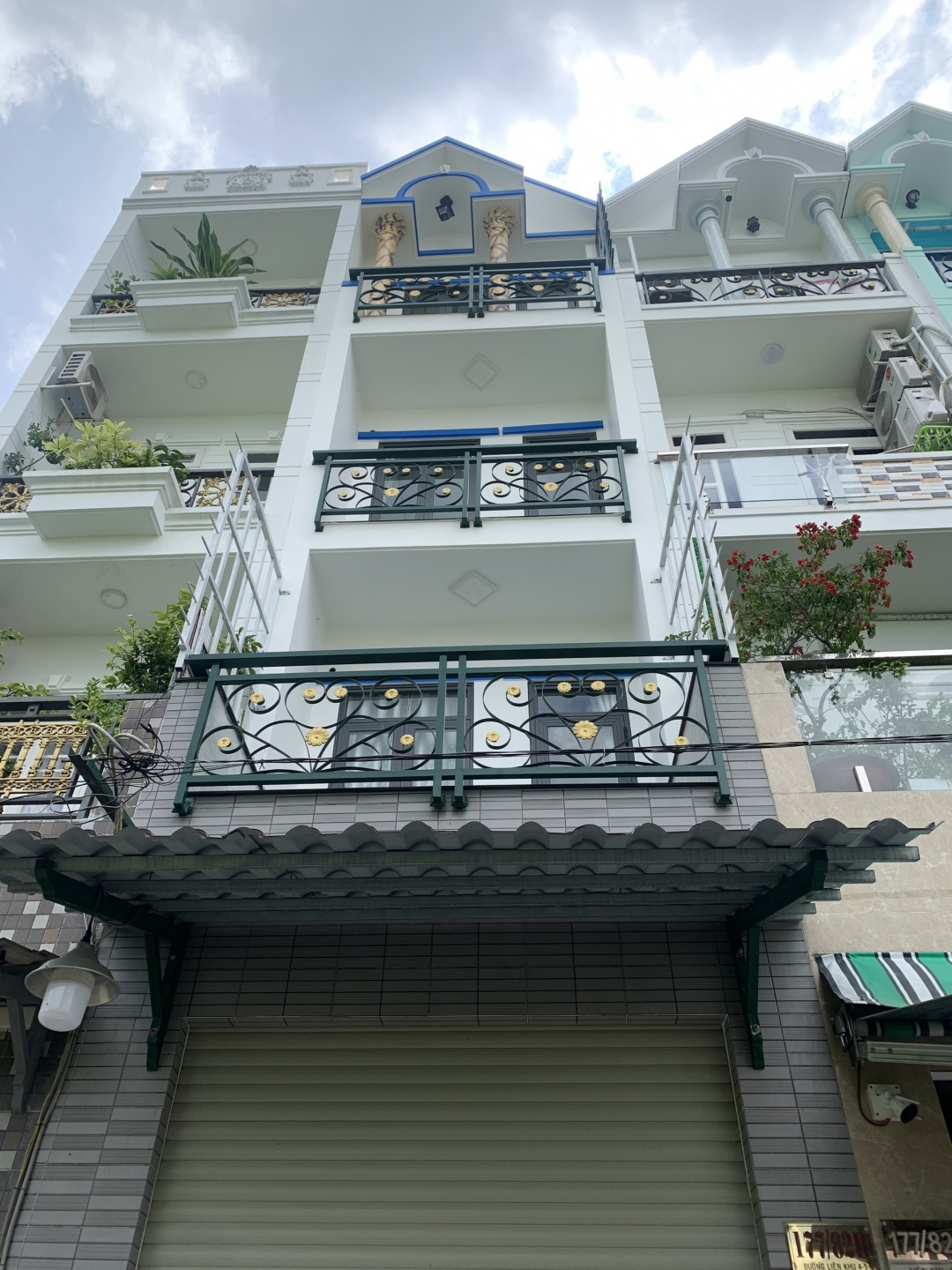 Nhà 1/ Liên Khu 4-5, 3 lầu + 3 phòng ngủ có ban công, hẻm 8m SHR giá 2,93tỷ thương lượng