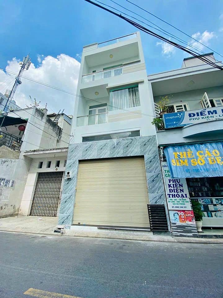 Nhà 2 Lầu, Sổ Hồng Riêng - Hẻm xem hơi 7m. Giá 2,58 Tỷ còn bớt lộc