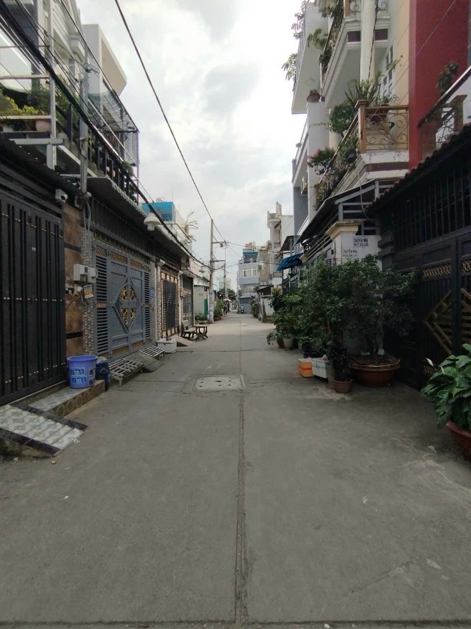  Nhà 3/ Liên Khu 4 - 5, DT: 4m x 10m, Xây 3 Lầu (3PN) - Giá nhỉnh 2 Tỷ/TL.