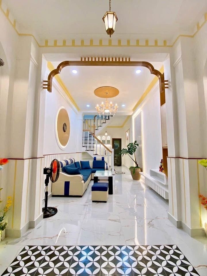 Nhà Bình Tân 2 Lầu 3PN, DT: 40.7m2 ngay Trường TH Kim Đồng. Giá chỉ nhỉnh 2,38 Tỷ/TL