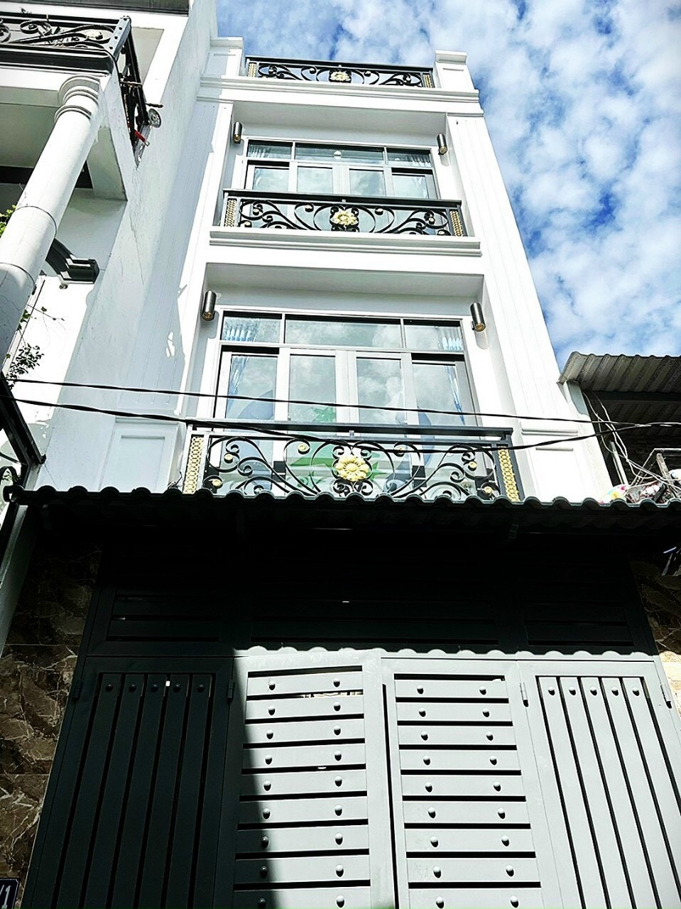 Nhà Bình Tân 44m2 giá 2.35 tỷ, HXH thông