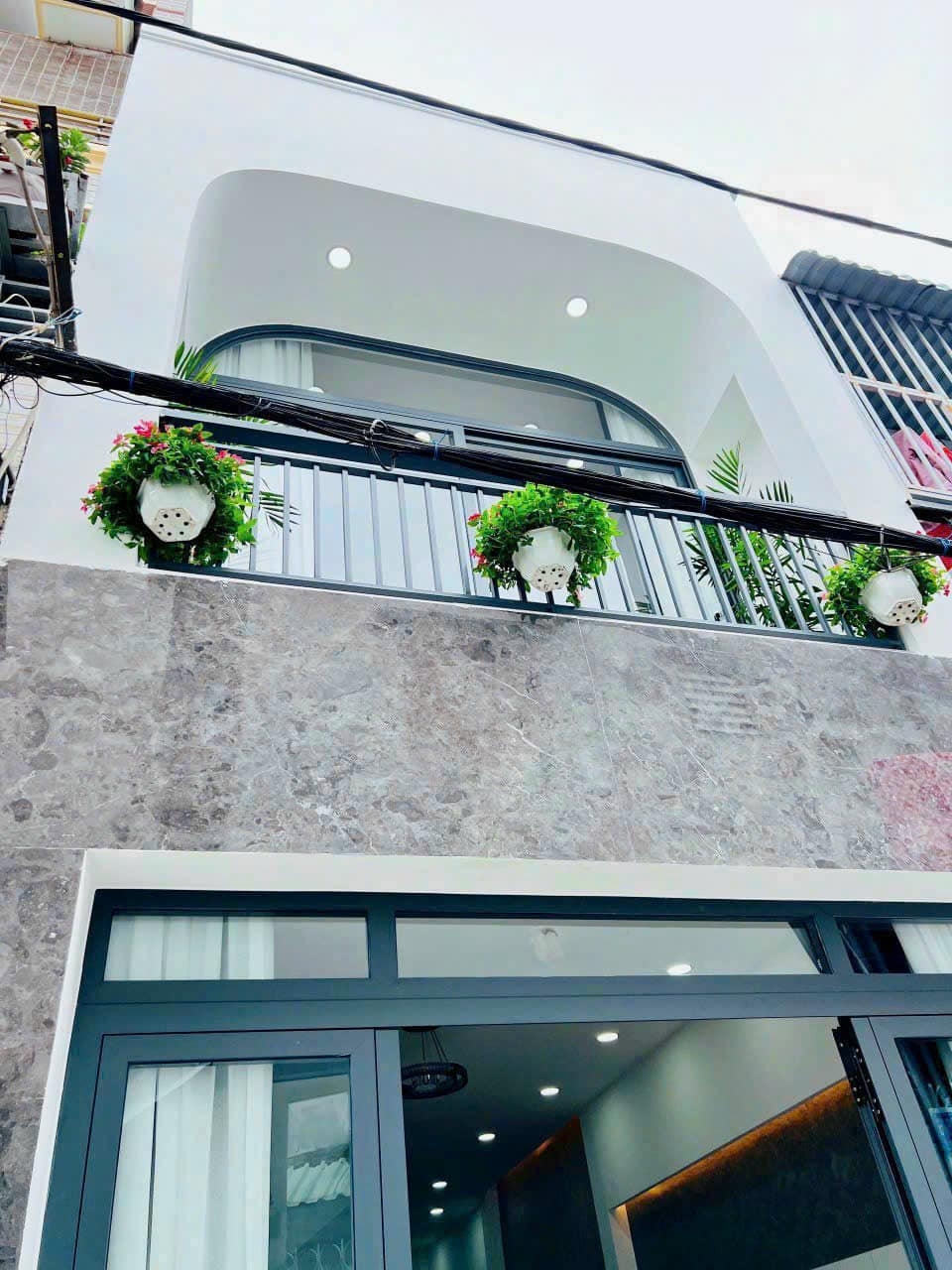 Nhà mới SHR đúc 1 lầu, ngay Bênh viện Quận 12 - Hẻm OTO 5m thông chỉ 2 TỶ. LH 081 6138686