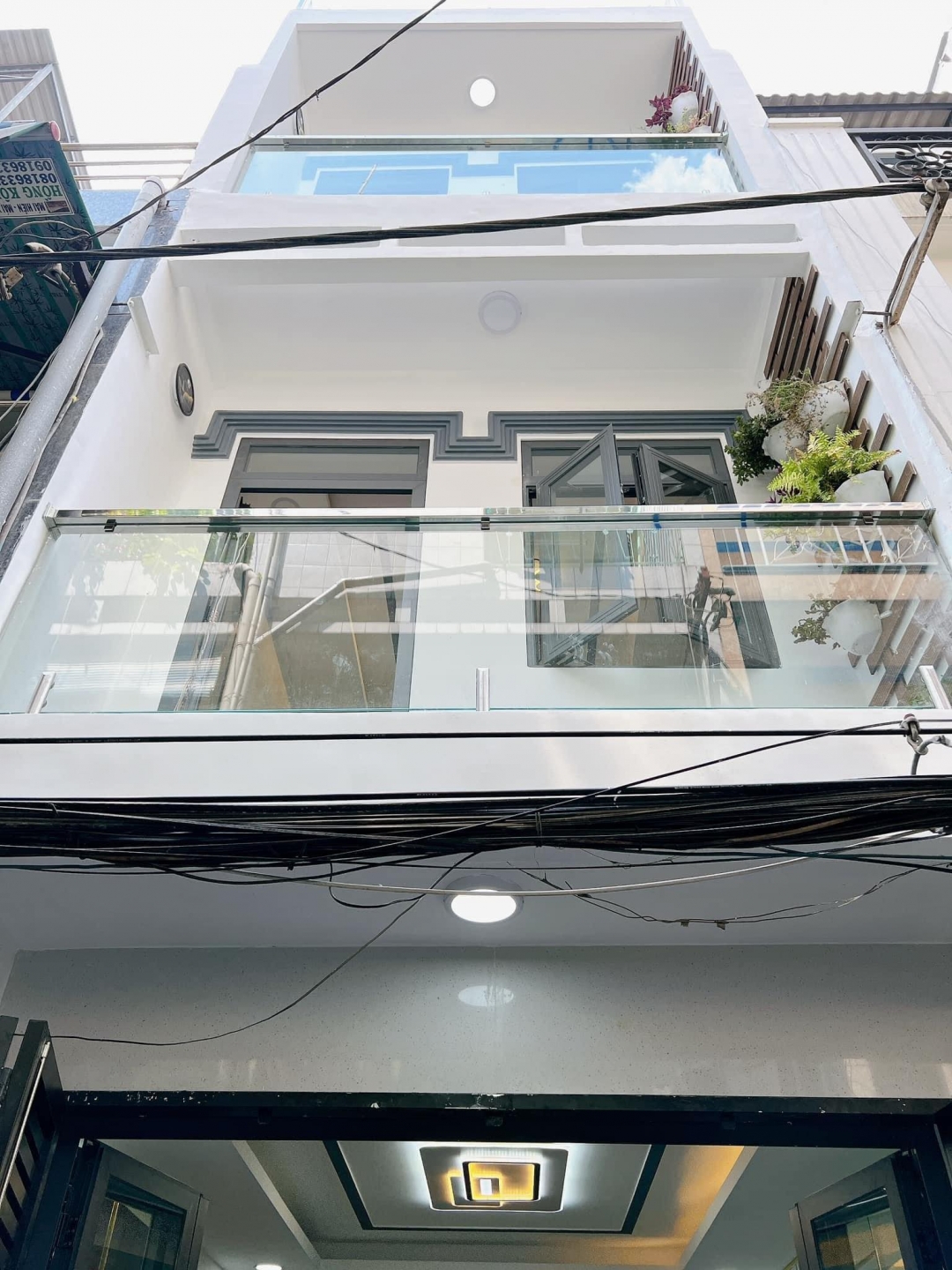 Nhà ngay sát Mặt Tiền Chợ Liên Khu 5-6, 108m2, 3 tầng, 2,23 tỷ 