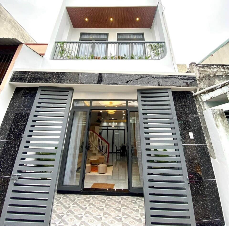 NHÀ NGUYÊN CĂN  MỚI HOÀN CÔNG - CHỐT GIÁ 2 TỶ, HẺM THÔNG NGAY QUẬN 12 CHIẾC KHẨU 1% CHO KH THIỆN CHÍ MUA NHÀ