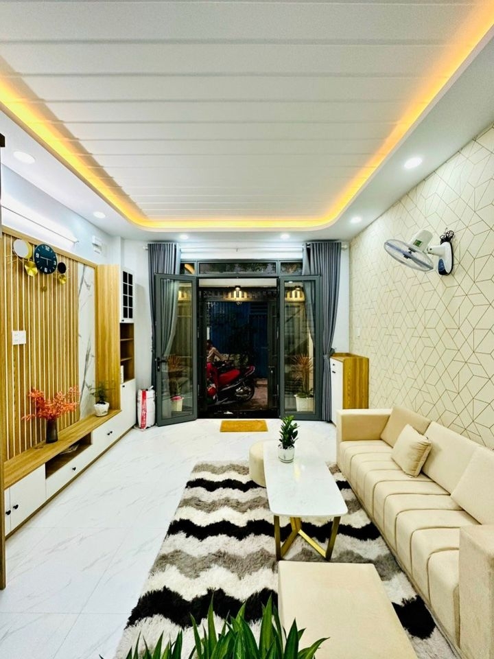 Nhà SHR 1/ Bình Tân, 2 Lầu (4PN), Ngay Lê Trọng Tấn - Ngã Tư Gò Mây. Giá 2.2 Tỷ/TL.