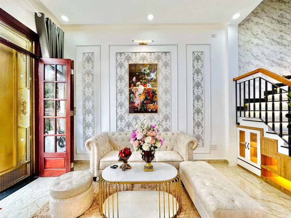 Siêu HOT!!! HH giới thiệu 2% - Nhà đẹp thiết kế sang trọng – full nội thất MỚI 100% - Giá 2.38 tỷ.